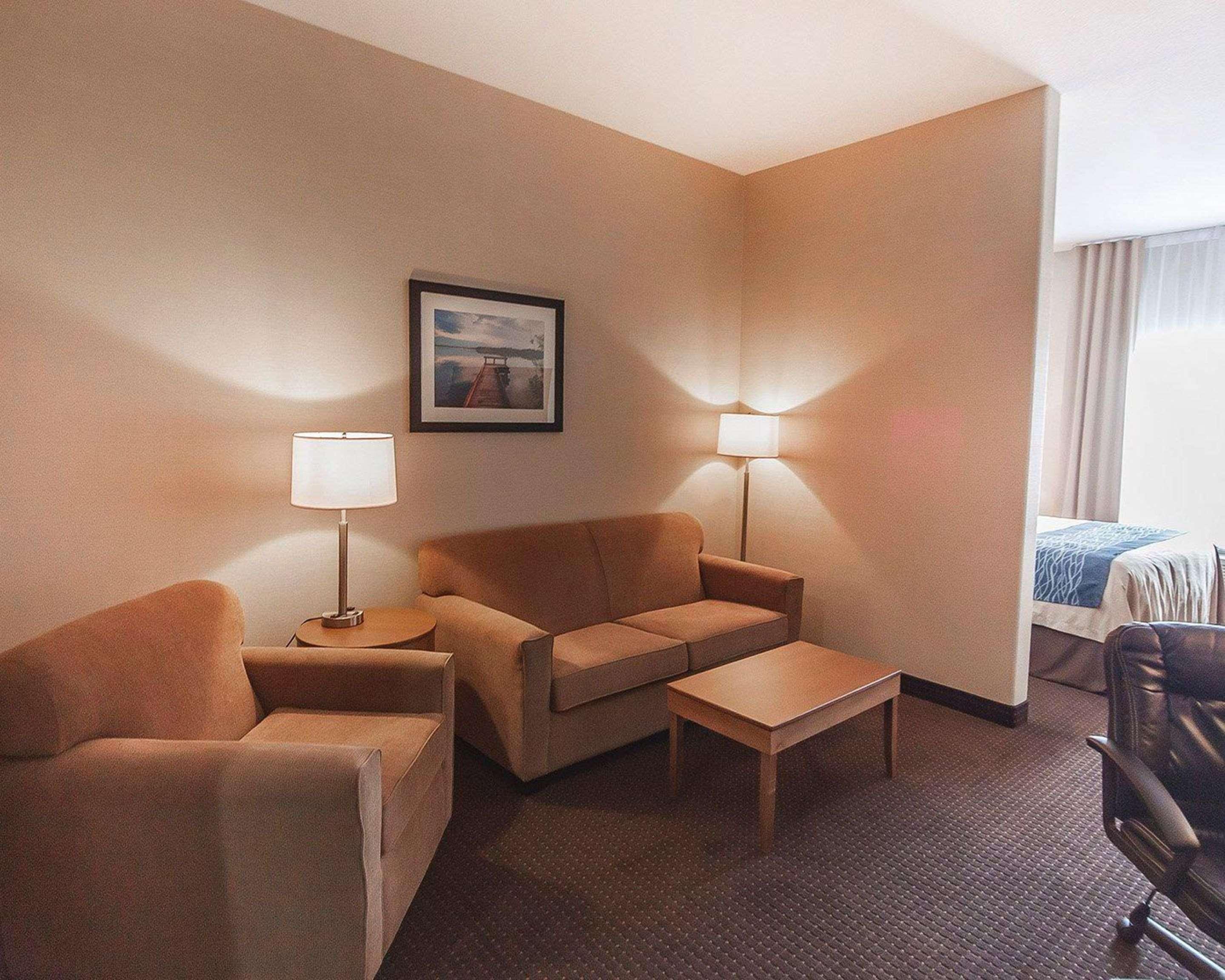 Comfort Inn & Suites Bonnyville Екстер'єр фото