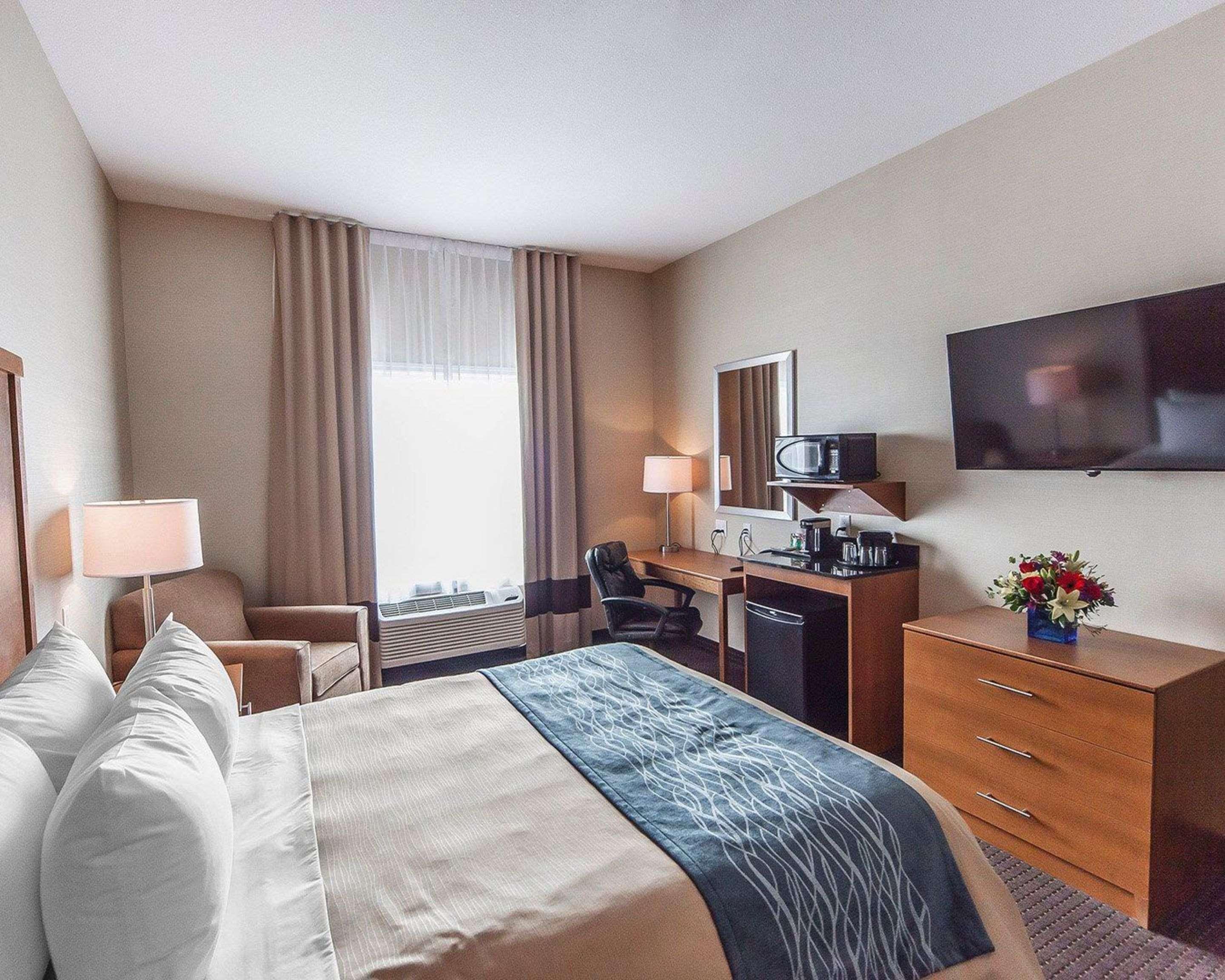 Comfort Inn & Suites Bonnyville Екстер'єр фото