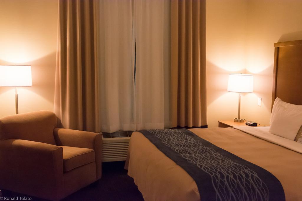 Comfort Inn & Suites Bonnyville Екстер'єр фото