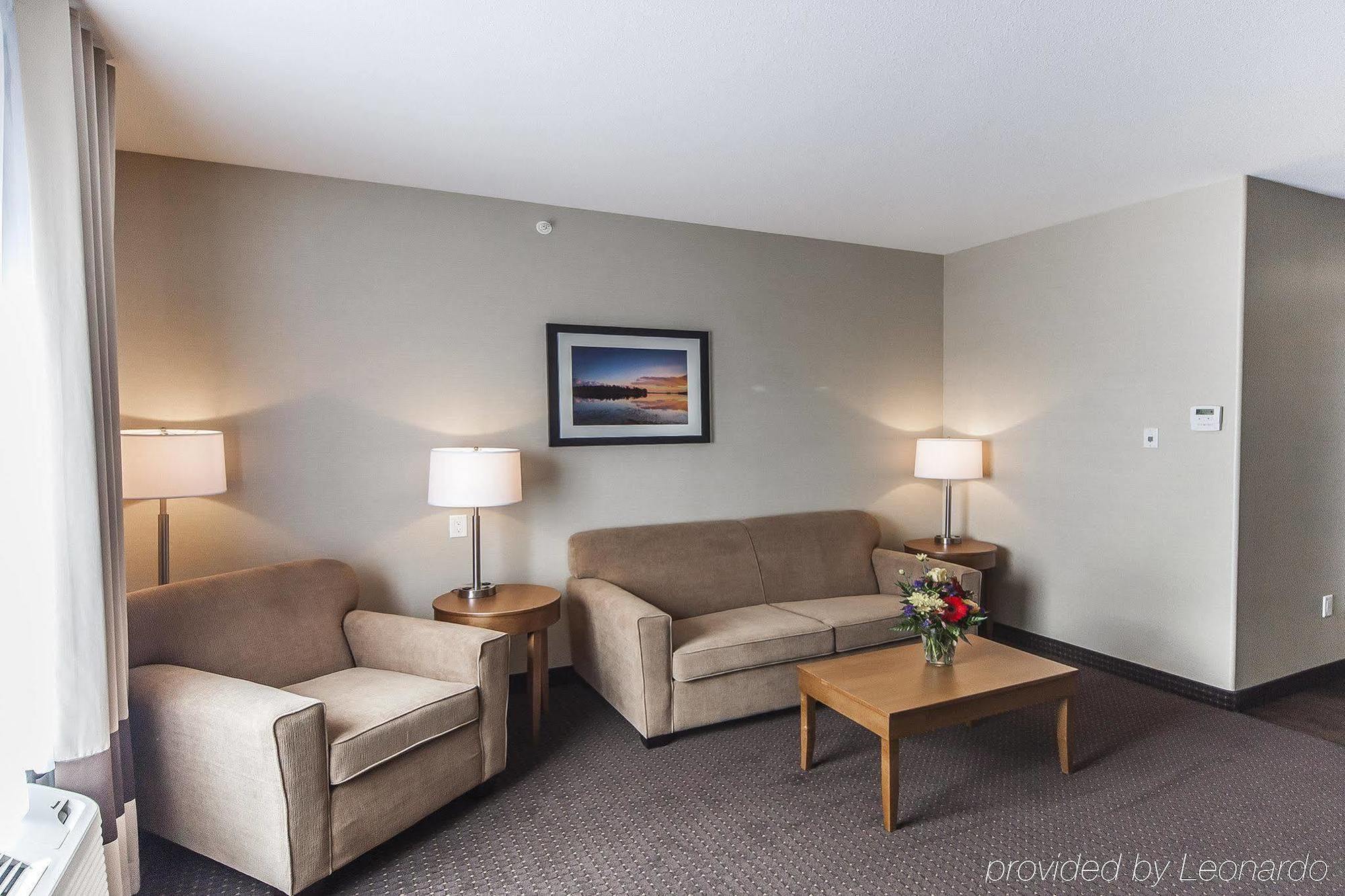 Comfort Inn & Suites Bonnyville Екстер'єр фото