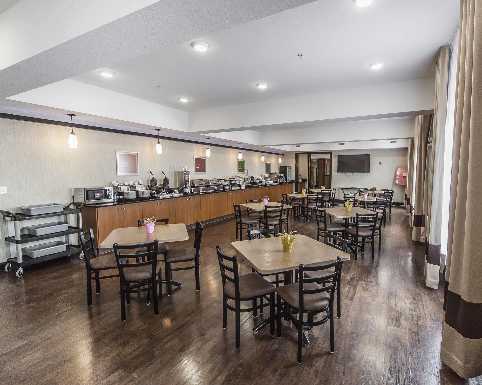 Comfort Inn & Suites Bonnyville Екстер'єр фото